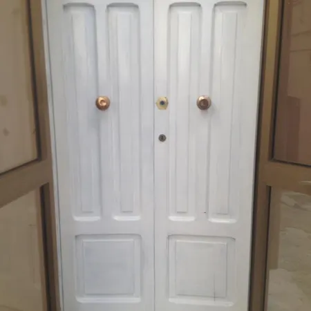 White Hause *