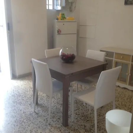 White Hause 아파트 오스투니